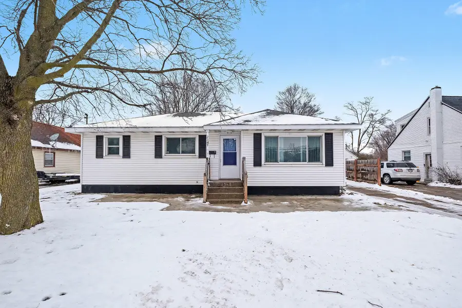 2349 36th Street Sw, Wyoming, MI 49519 - Image #2