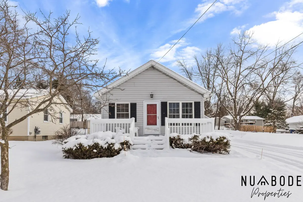 1728 Ira Avenue Nw, Grand Rapids, MI 49504 - Image #1