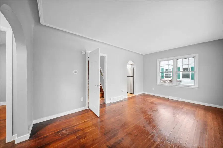 713 N Jefferson Street, Lowell, MI 49331 - Image #2