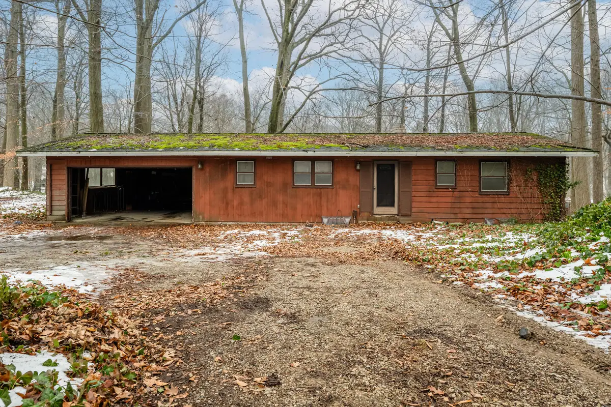 5659 M 63 N, Coloma, MI 49038 - Image #1