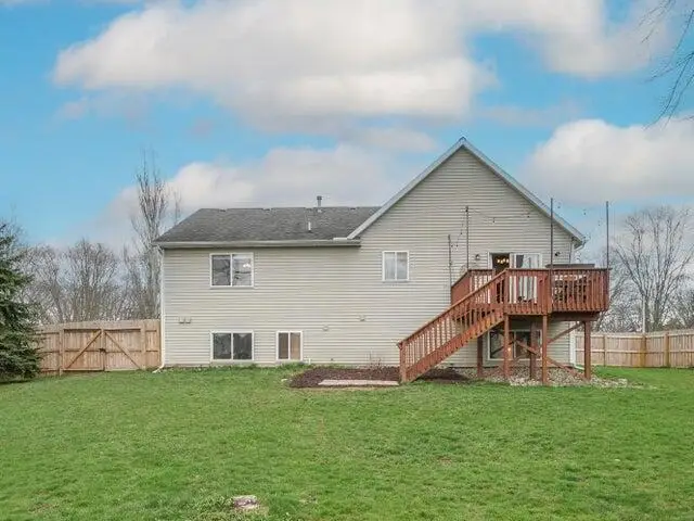 881 Maynard Nw, Grand Rapids, MI 49504 - Image #3