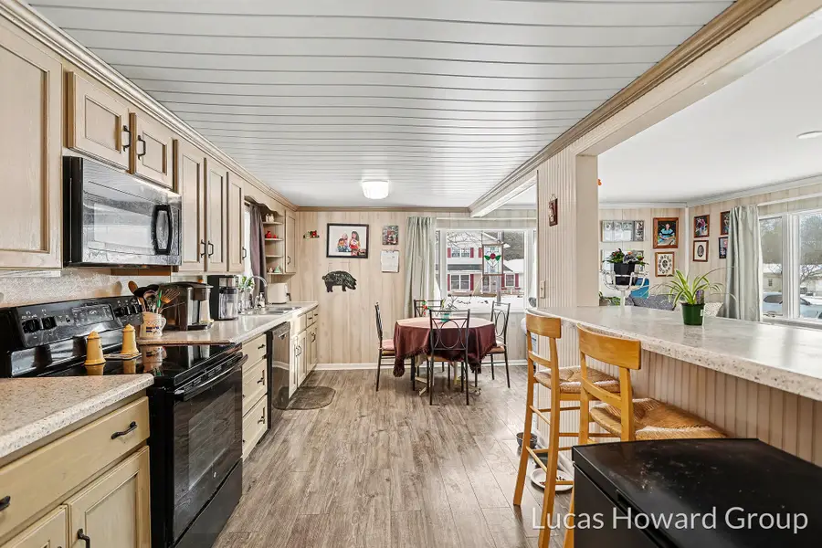 559 N Madison Street, Marshall, MI 49068 - Image #3