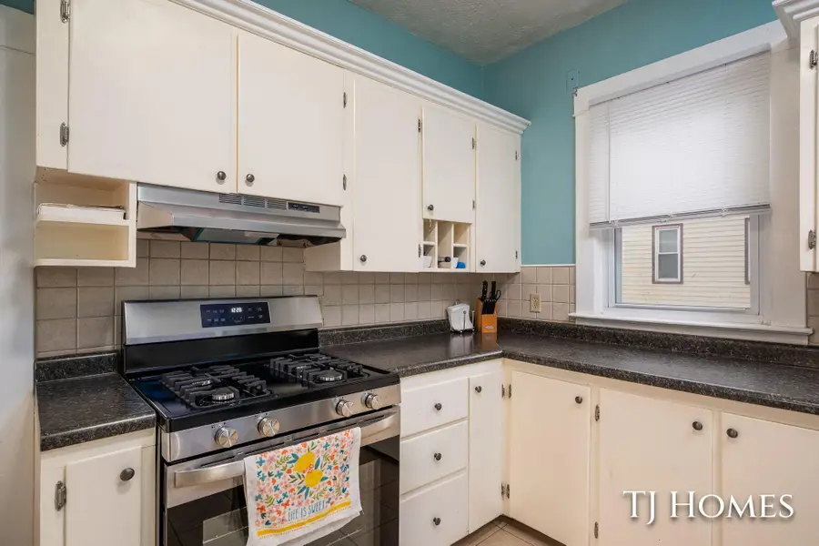 619 Lydia Street Ne, Grand Rapids, MI 49503 - Image #3