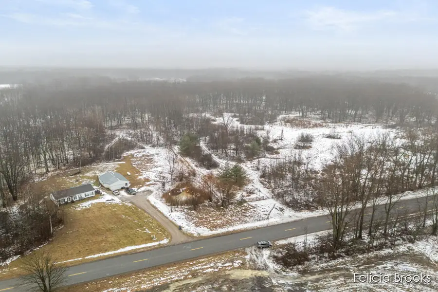 17590 Pine Lake Avenue Ne, Sand Lake, MI 49343 - Image #2