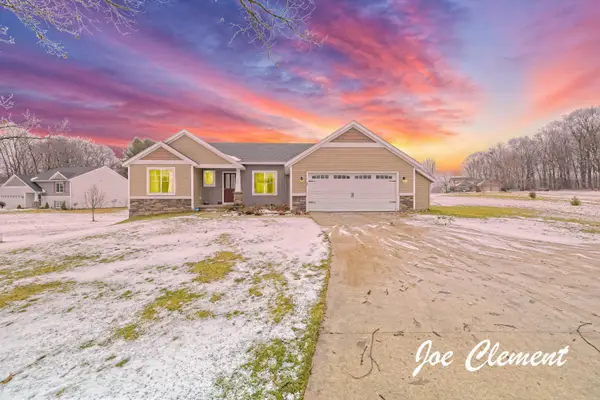 7348 17 Mile Road Ne, Cedar Springs, MI 49319