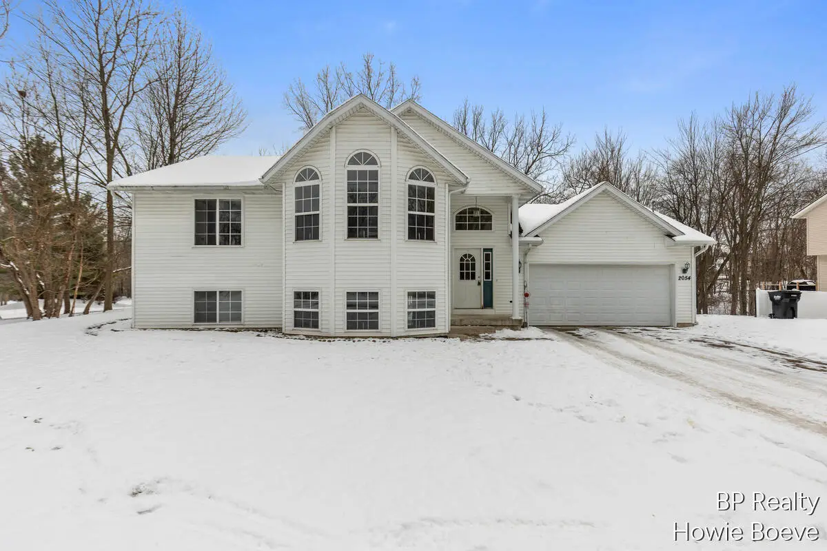 2054 SW 52nd Street Sw, Wyoming, MI 49519 - Image #1