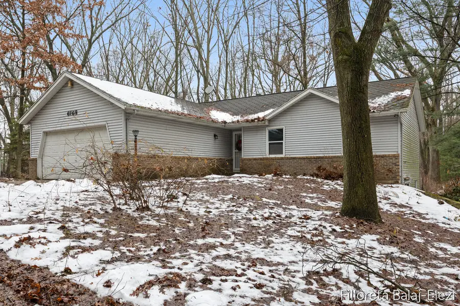 6168 Ravine Ridge Road, Kalamazoo, MI 49009 - Image #2