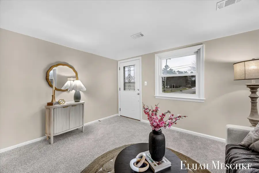 4305 40th Street Sw, Grandville, MI 49418 - Image #3