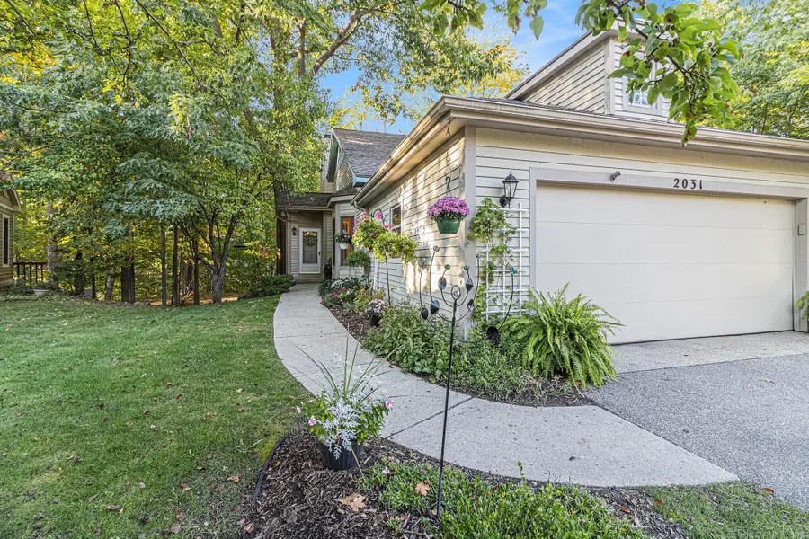 2031 N Cross Creek Drive Se, Grand Rapids, MI 49508 - Image #2