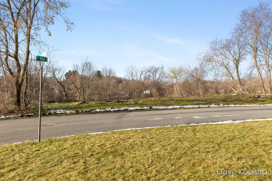 8535 Harlow Avenue Sw, Byron Center, MI 49315 - Image #3