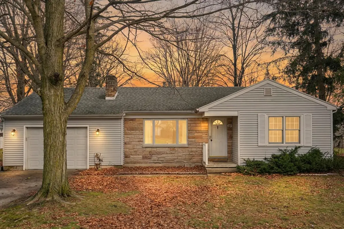 107 S Center Street, Eaton Rapids, MI 48827 - Image #1