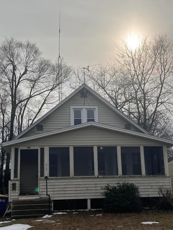 812 Graceland Street Ne, Grand Rapids, MI 49505