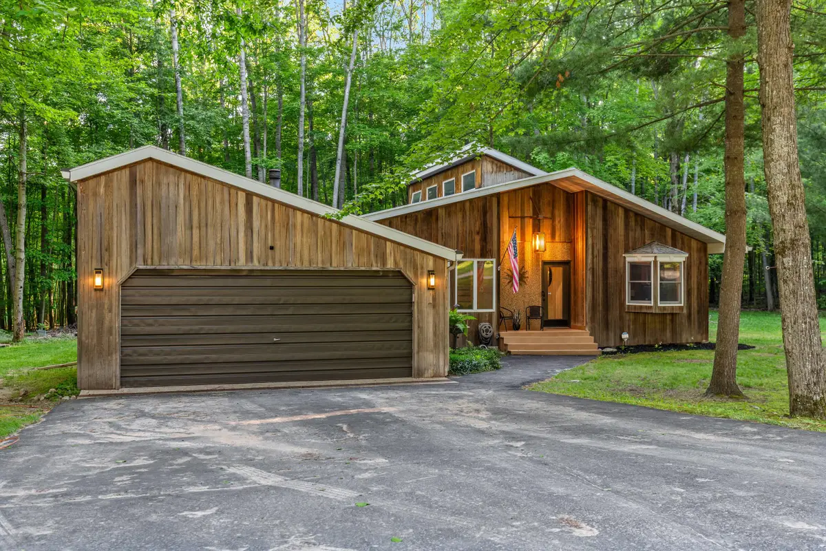 8247 Tanglewood Trail, Stanwood, MI 49346 - Image #1