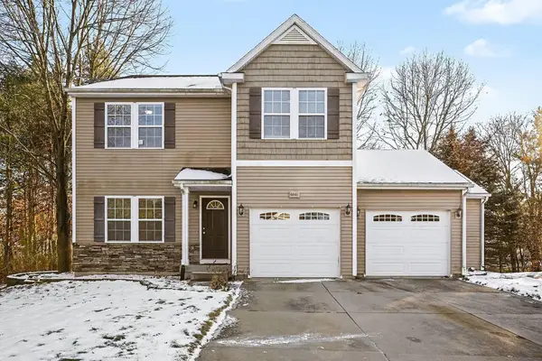 6061 Equestrian Woods Court, Kalamazoo, MI 49009