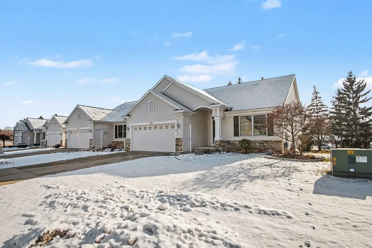 1215 Linwood Drive Nw, Grand Rapids, MI 49534 - Image #1