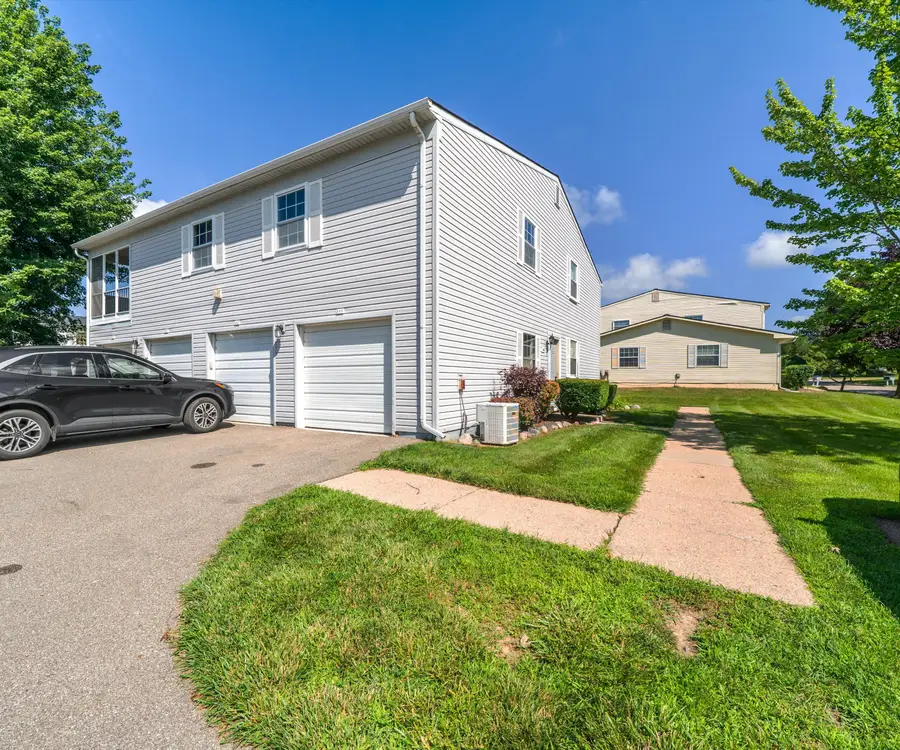 245 Lake Village Drive, Walled Lake, MI 48390 - Image #2