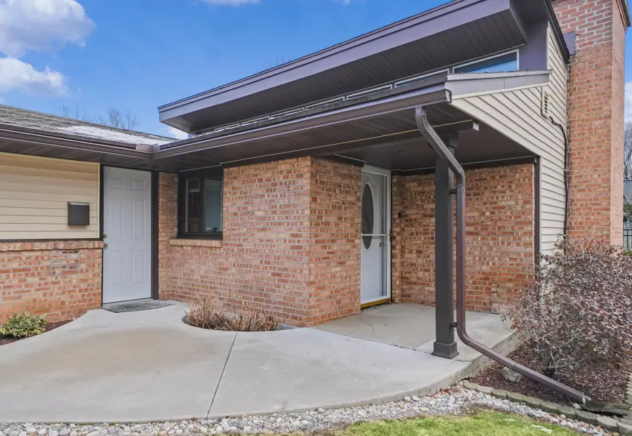 1836 Oakgrove Street Nw, Grand Rapids, MI 49504 - #3