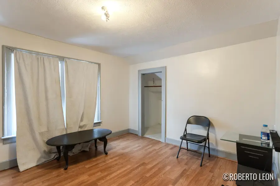 957 Kensington Avenue Sw, Grand Rapids, MI 49503 - Image #2