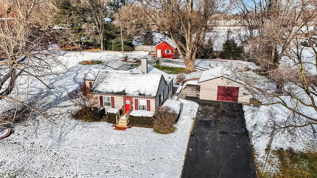 4295 Indian Lakes Road Ne, Cedar Springs, MI 49319 - Image #1