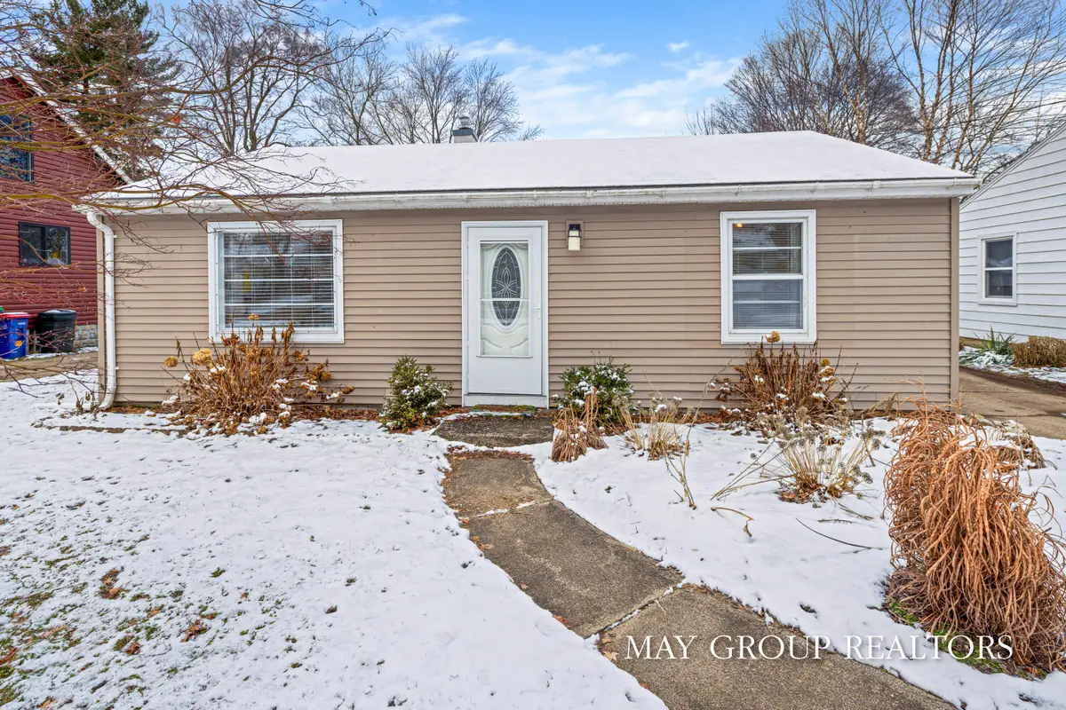 2901 Cheney Avenue Ne, Grand Rapids, MI 49505 - Image #1
