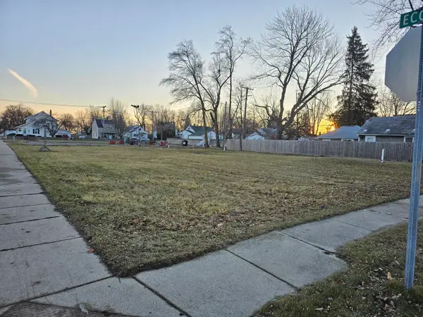 210 Ecorse Road, Ypsilanti, MI 48198