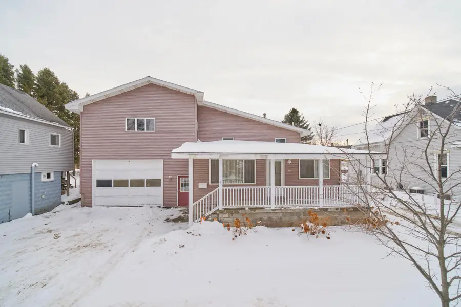 219 2nd Avenue, Manistee, MI 49660 - Image #2