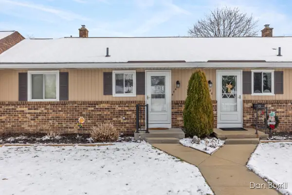 8454 Elkwood Drive Sw #11, Byron Center, MI 49315