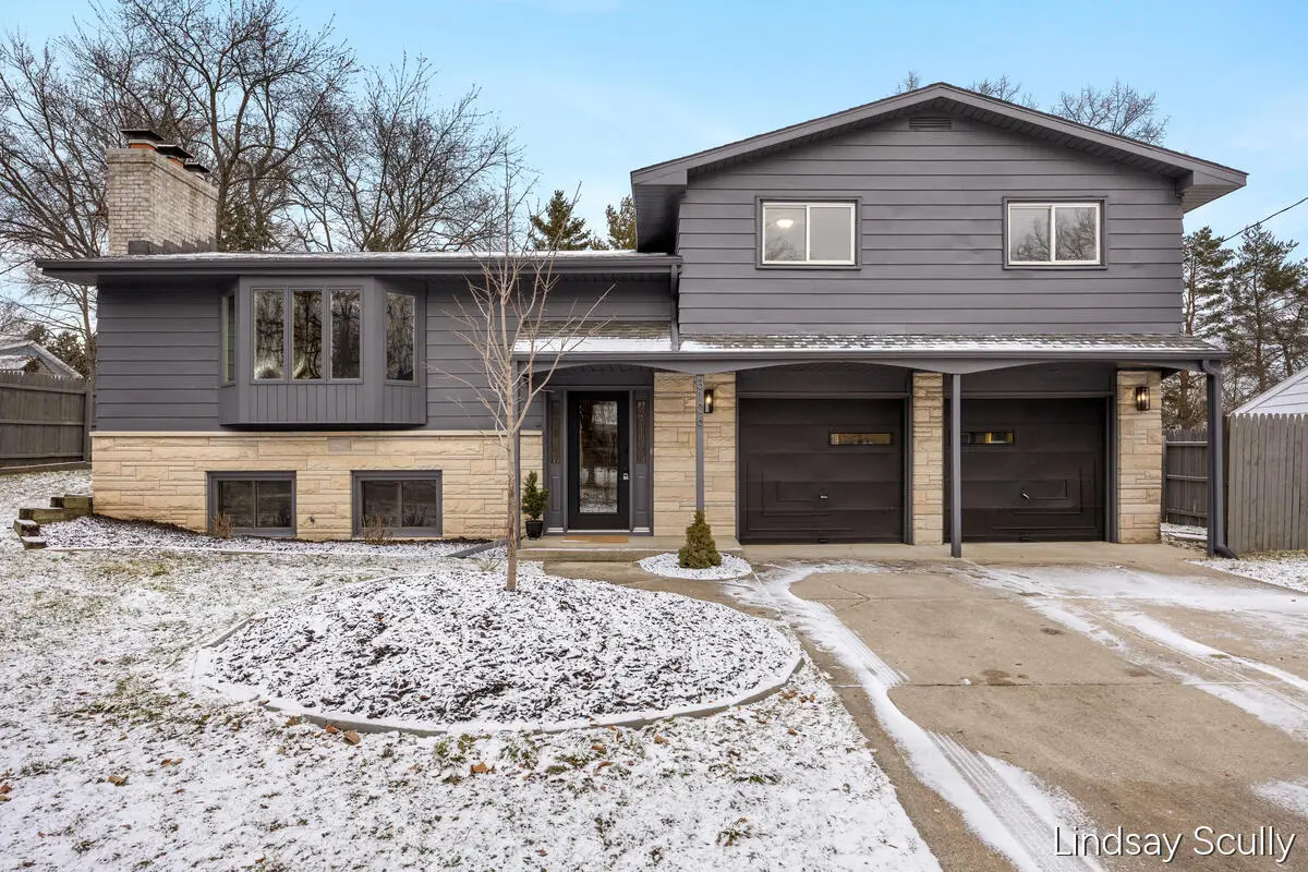 3106 Chamberlain Avenue Se, Grand Rapids, MI 49508 - Image #1