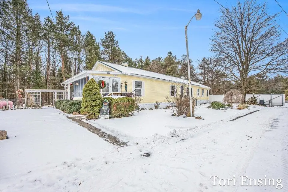 25/29 S Greenville Road, Greenville, MI 48838 - Image #1