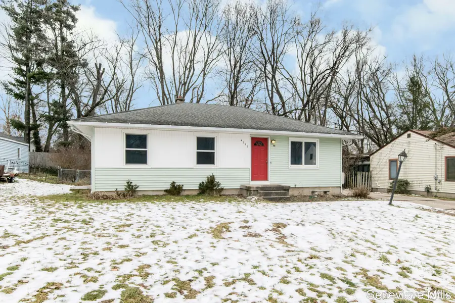 4252 Lester Drive Ne, Grand Rapids, MI 49525 - Image #2