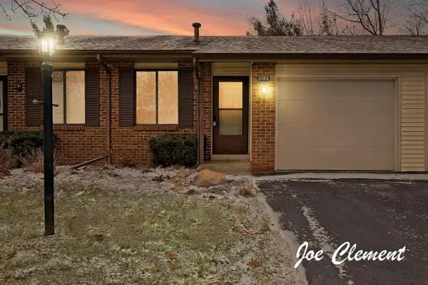 8783 Courtland Drive Ne, Rockford, MI 49341