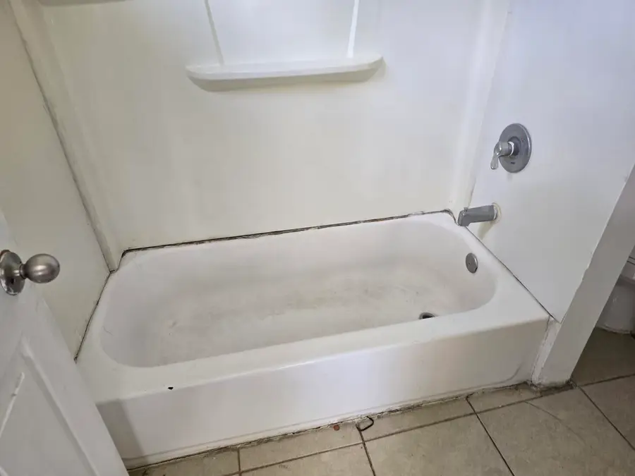 323 Ferry Avenue, Pontiac, MI 48341 - #3