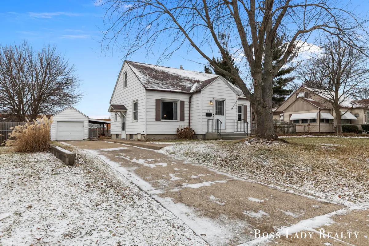 1547 37th Street Sw, Wyoming, MI 49509 - Image #1
