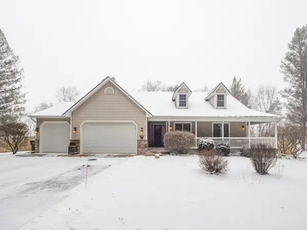 47178 Woodfield Drive, Mattawan, MI 49071