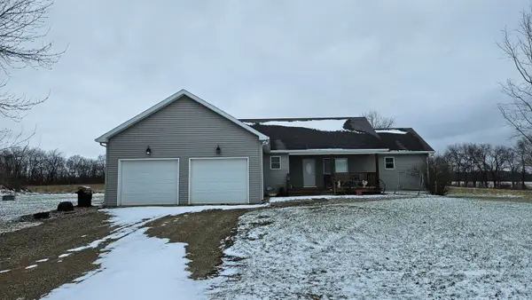 19806 Quaker Street, Cassopolis, MI 49031