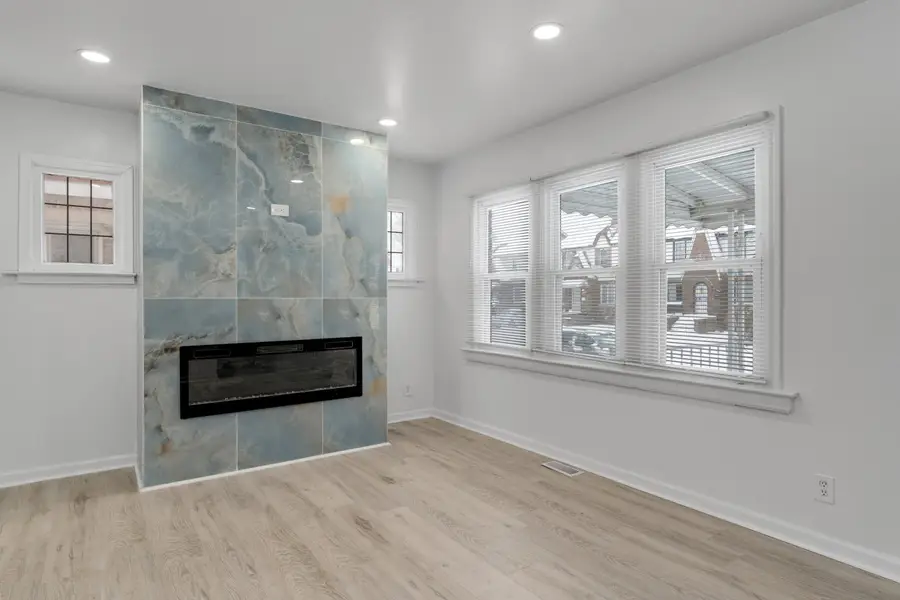 16260 Cheyenne Street, Detroit, MI 48235 - Image #3