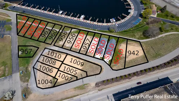 1010 Boardwalk Cove Drive, Muskegon, MI 49441