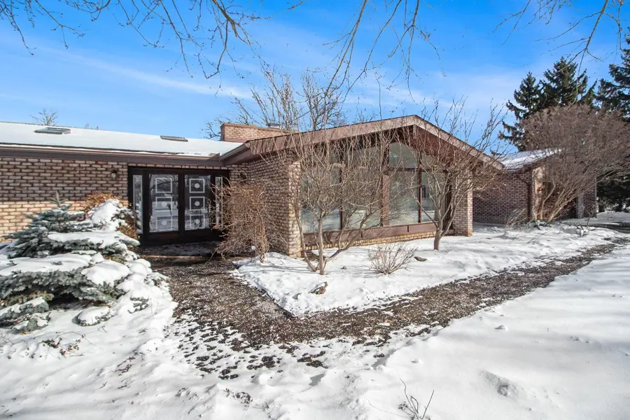 2827 Fairway Drive, Saline, MI 48176 - Image #2