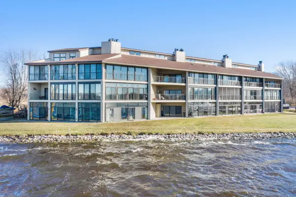 1198 S Lake Street #101, Whitehall, MI 49461