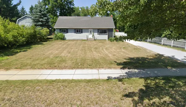 173 W Pine Street Ne, Cedar Springs, MI 49319