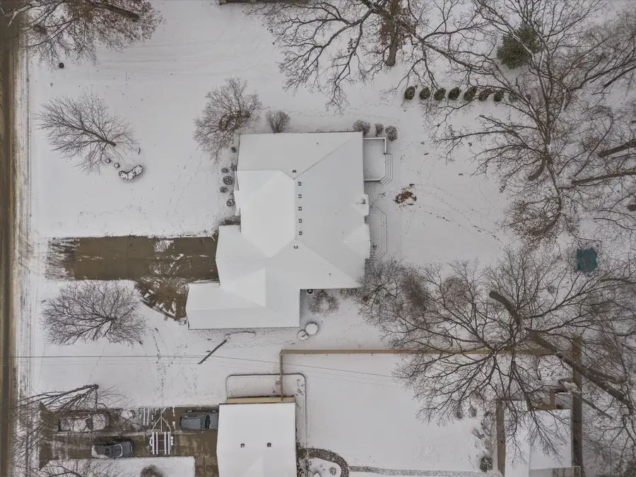 68640 Christiana Lake Road, Edwardsburg, MI 49112 - Image #3