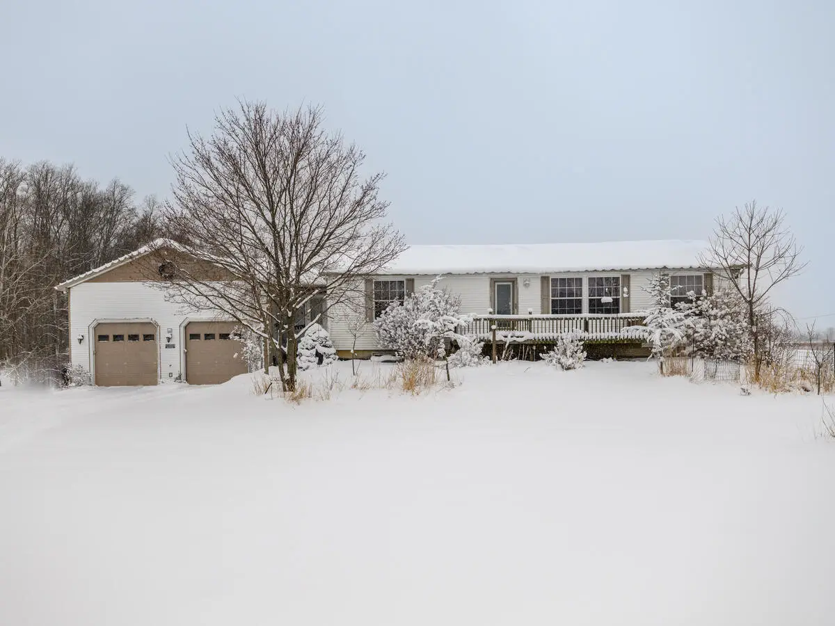 38918 37 1/2 Street, Paw Paw, MI 49079 - Image #1