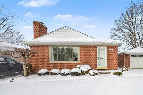 20835 Ardmore Park Drive, Saint Clair Shores, MI 48081