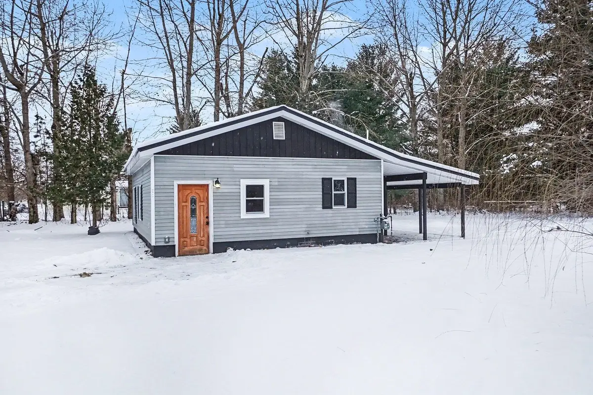 4997 S Croton Hardy Drive, Newaygo, MI 49337 - Image #1