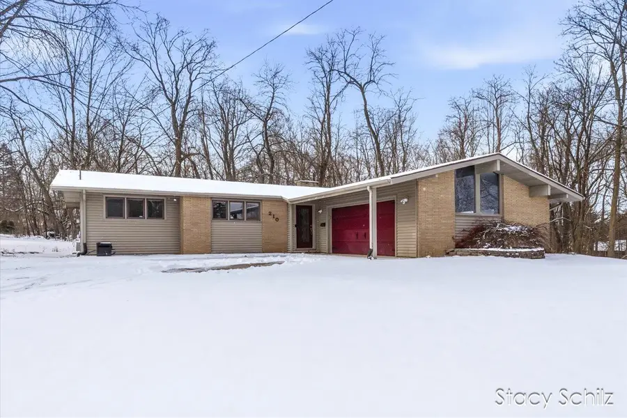 210 S Brewer Drive, Battle Creek, MI 49015 - Image #2