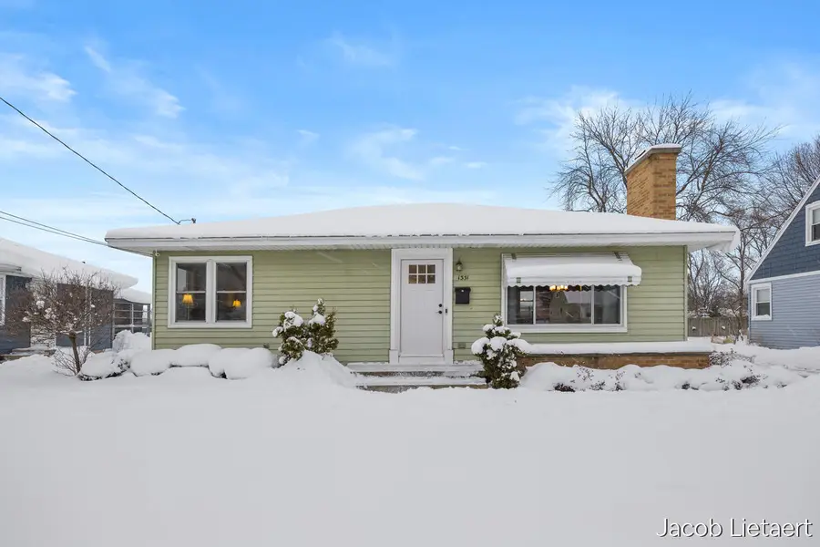 1331 Ellsmere Street Ne, Grand Rapids, MI 49505 - Image #2