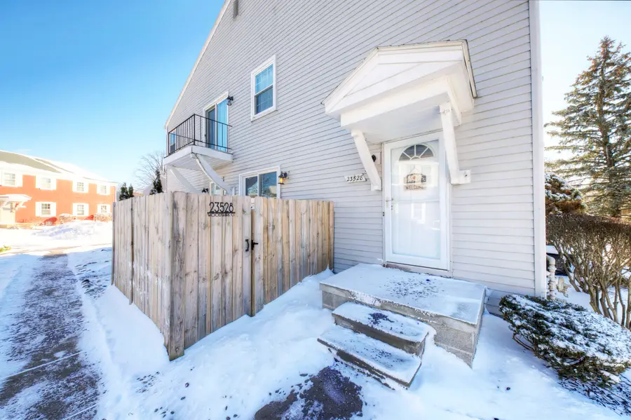 23528 Woodshire Court, Novi, MI 48375 - Image #2