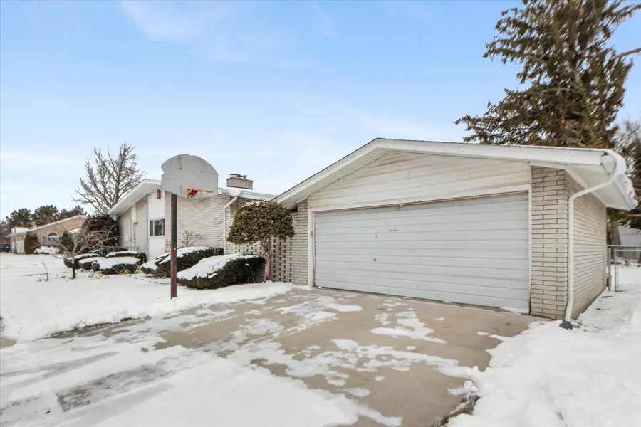 10431 Oneida Boulevard, Oak Park, MI 48237 - Image #3