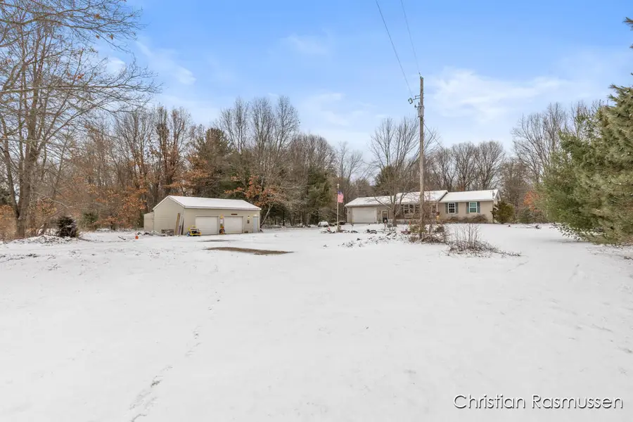 11109 Adams Hall Drive, Greenville, MI 48838 - Image #2