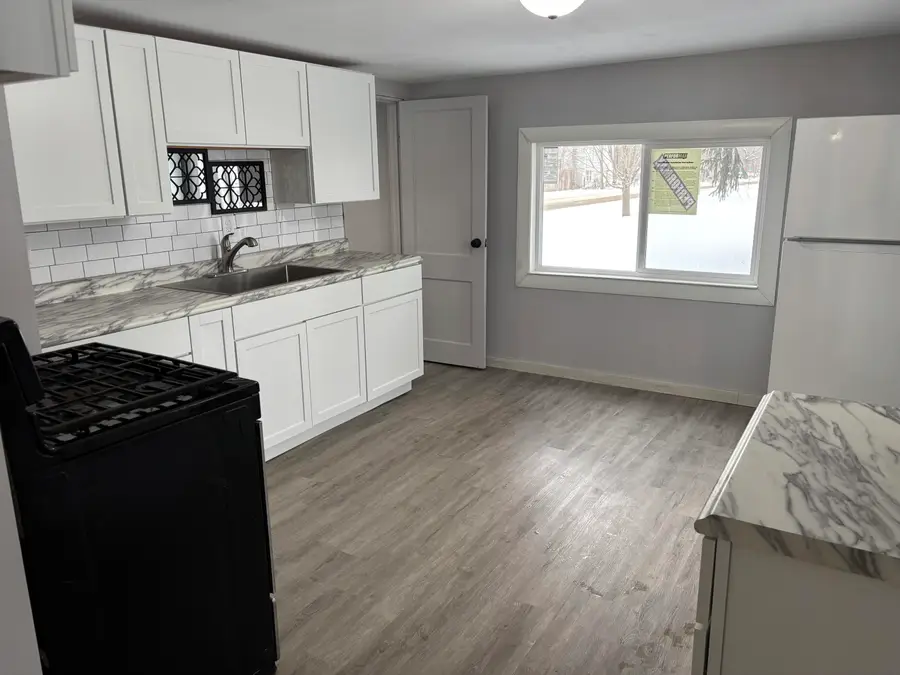 604 W Front Street, Burr Oak, MI 49030 - Image #3